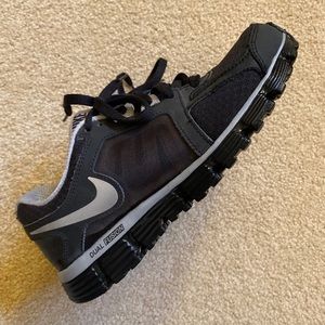 Nike Dual Fusion St 2 women’s size 6.5